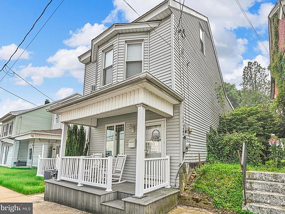 2nd image of 208 S Balliet St