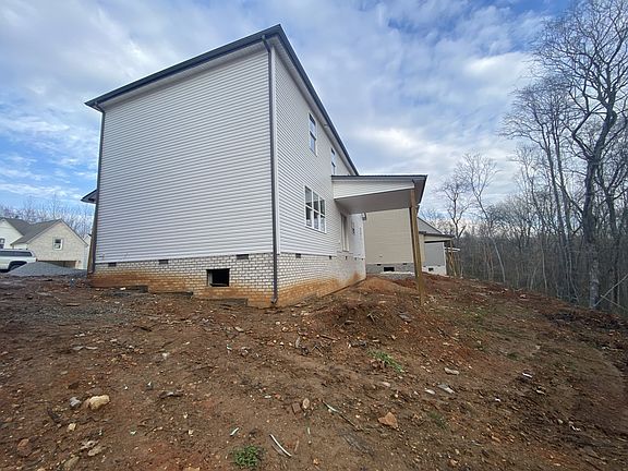 3rd image of 18 Glenstone Vlg