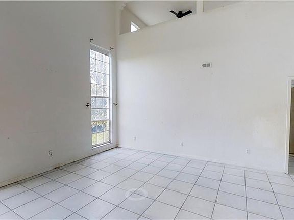 4th image of 1929 Westpointe Cir