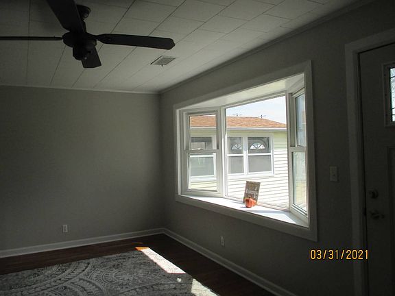 3rd image of 9544 E 1050th Ave