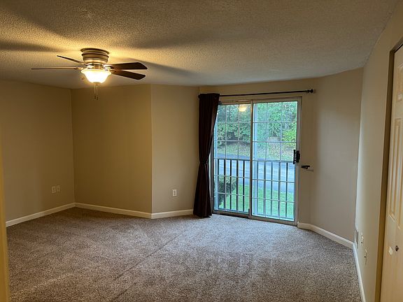 3rd image of 142 Cannongate Iii Rd #142