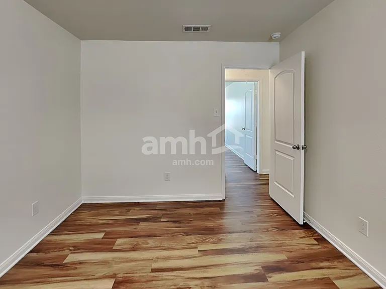 4705 Merchant Trl — Photo 17