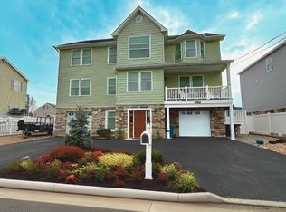 425 Bayview Ave, Union Beach, NJ 07735