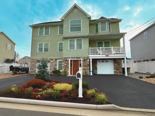 425 Bayview Avenue, Union Beach, NJ 07735