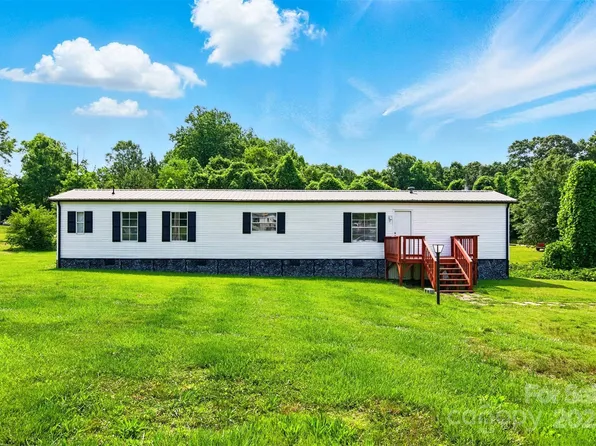 1016 S D Ave, Maiden, NC 28650
