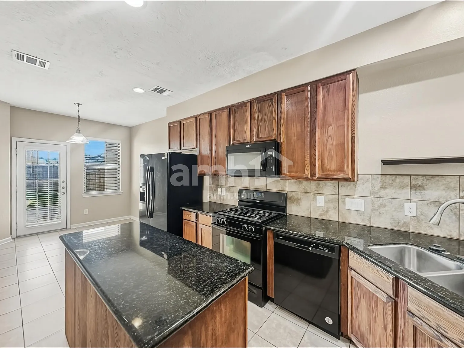4 bed, 2.5 bath, 2021 sqft, $2,130 — Photo 3