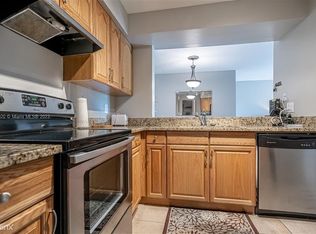 520 SW 11th St, Hallandale, FL 33009