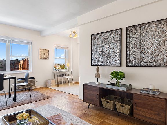 4th image of 10 Plaza St E APT 6B