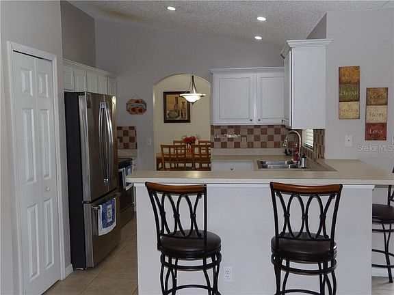 4th image of 2040 S Old Mill Dr