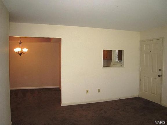 3rd image of 5101 Hollow Wood Ct APT A