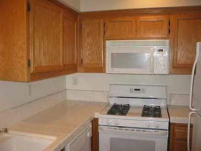 3131 Arcadia Cmn #8 — Photo 10