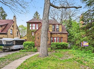 1006 Rogers Ct, Waukegan, IL 60085