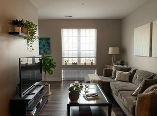 255 E Long St APT 111, Columbus, OH 43215