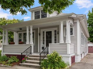 17 Sharon St, Providence, RI 02908