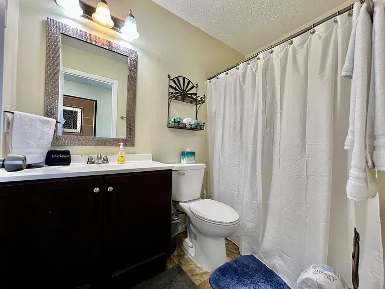 260 Overbrook Ct — Photo 18