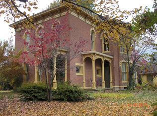 1115 Monroe Ave, Charleston, IL 61920