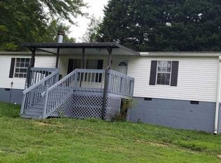 1910 Lake Cunningham Rd, Greer, SC 29651