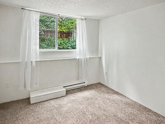 5th image of 3100 Ward Pl APT 7