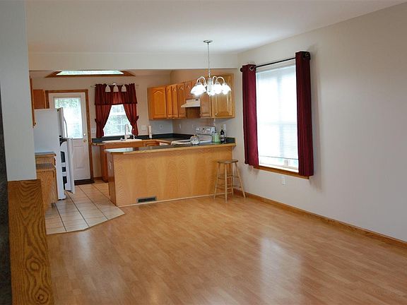 3rd image of 2464 W Branch Dr