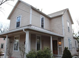 611 S 20th St, Murphysboro, IL 62966