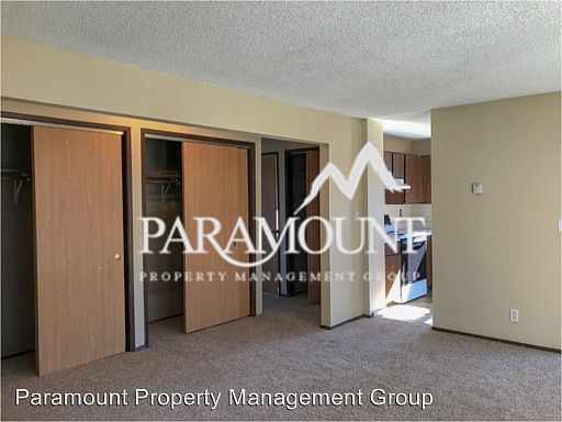 3rd image of 211 Anoka Ave APT A