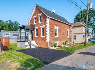 16 Woodview Ave, Fords, NJ 08863