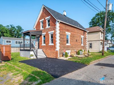 16 Woodview Ave, Fords, NJ, 08863