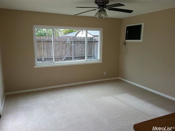 3rd image of 2146 Meadowglen Ave