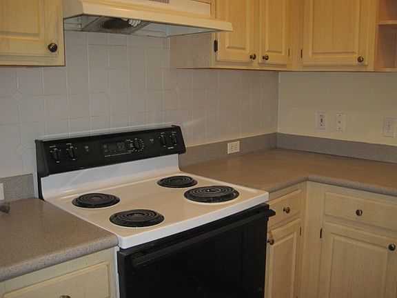 5th image of 2537 Maitland Crossing Way Unit 202