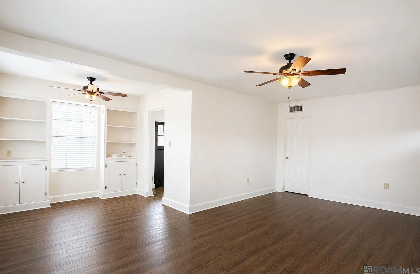 2 bed, 867 sqft, $1,300 — Photo 3