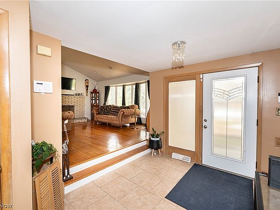 2nd image of 1775 Sherwood Blvd
