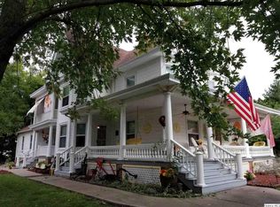 407 Center St, Augusta, IL 62311