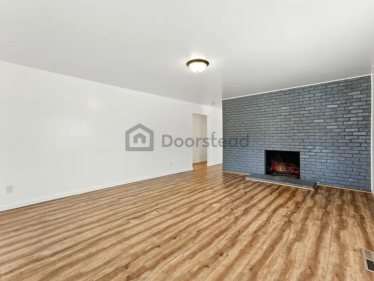 4339 Adeline St #B — Photo 10