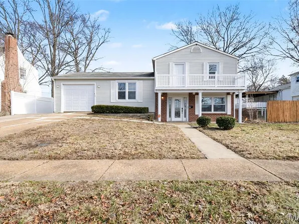 90 Brightmoor Dr, Florissant, MO 63033