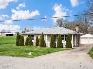 6603 Matthews Rd, Louisville, KY 40258