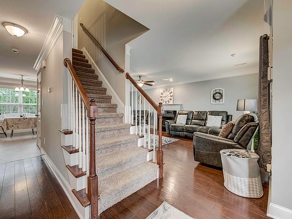 5th image of 7612 Asher Ln