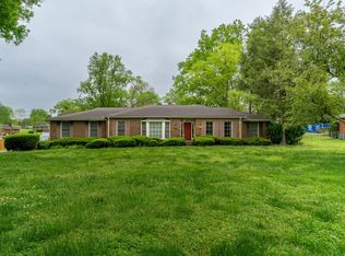 203 Montchanin Dr, Old Hickory, TN 37138