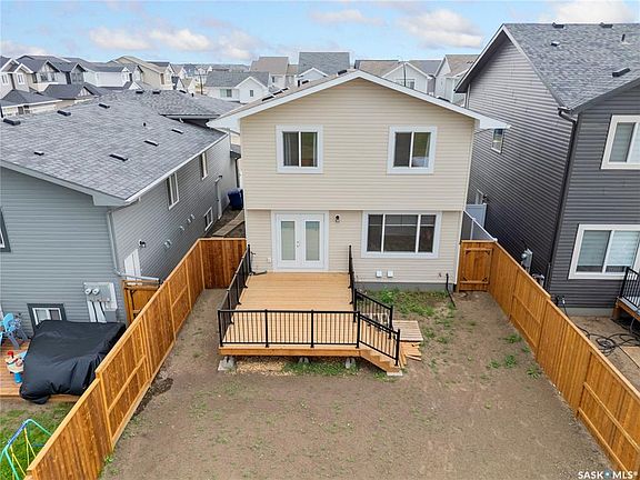 4th image of 304 Pepper PLACE