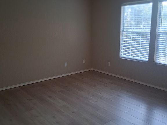 5th image of 3302 Dunlap