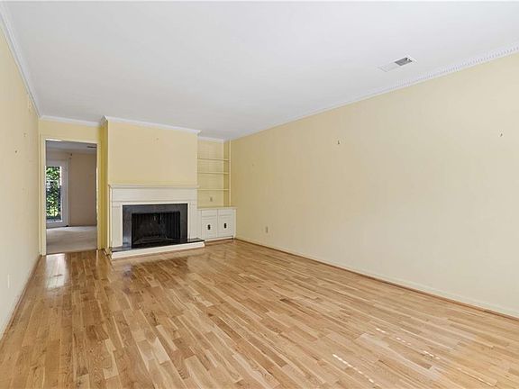 4th image of 1634 Executive Park Ln