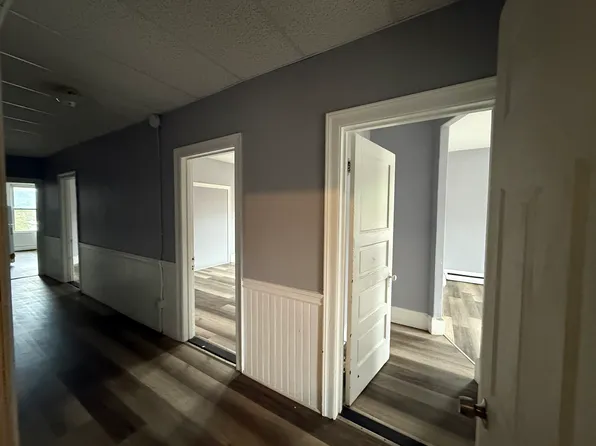 330 Hancock St #3, Rumford, ME 04276