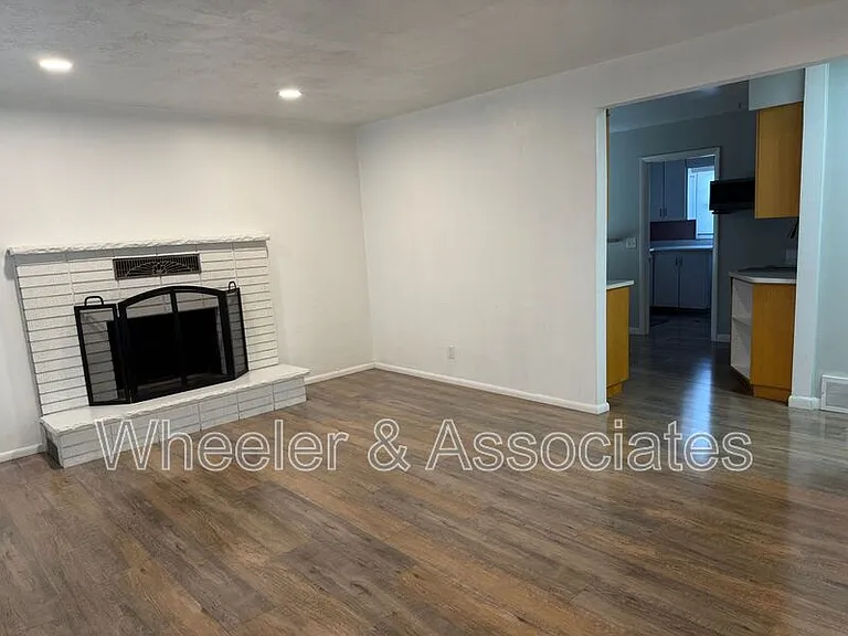 1118 S 700 W — Photo 6