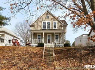 831 19th Ave, Moline, IL 61265