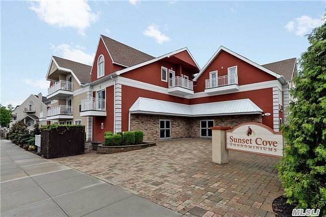 1st image of 1490 Outlook Ave APT 2D