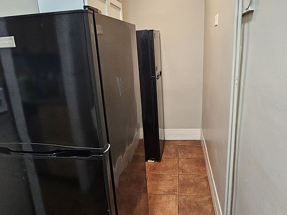 5th image of 1202 28th St W #1202