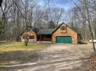 2367 N Markey Rd, Houghton Lake, MI 48629