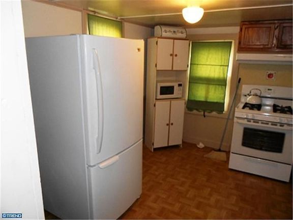 5th image of 111 E Summit Ave