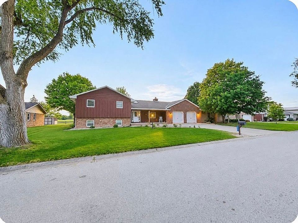 1st image of 578 N Angela Dr