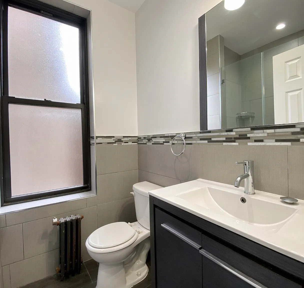 330 Lewis Avenue — Photo 4
