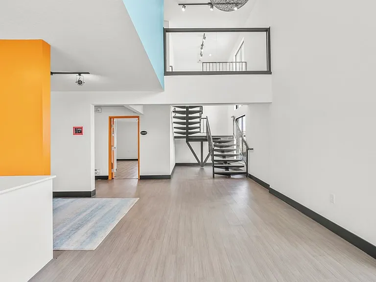 228 Spaces - Furnished Micro-Living Apartments — Photo 11